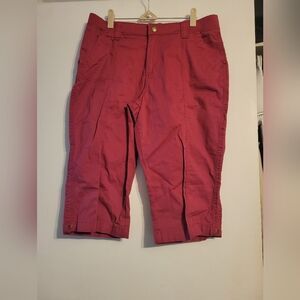 LEE Wine Red Capri Size 10 Medium